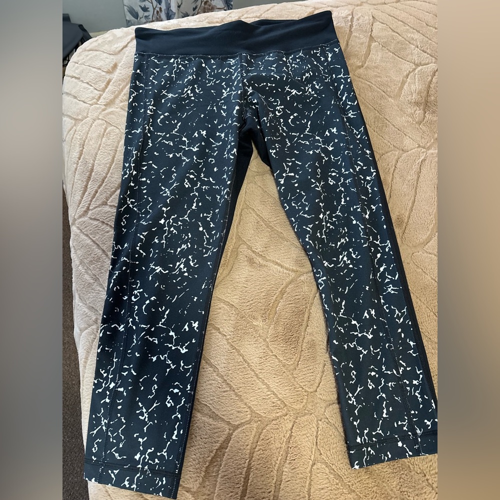 Under Armour capri leggings